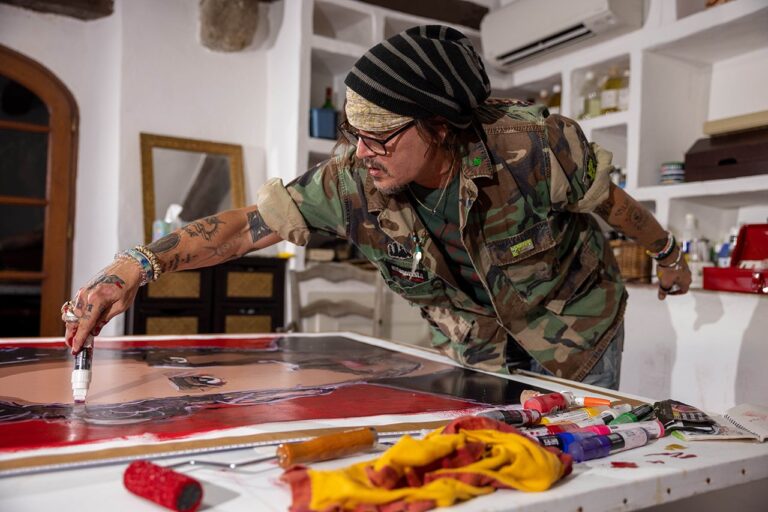 Johnny Depp NFTs « Never Fear Truth » : Une collection de portraits étonnants