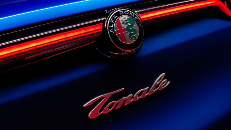 Image du logo Alfa Romeo et du monde Tonale