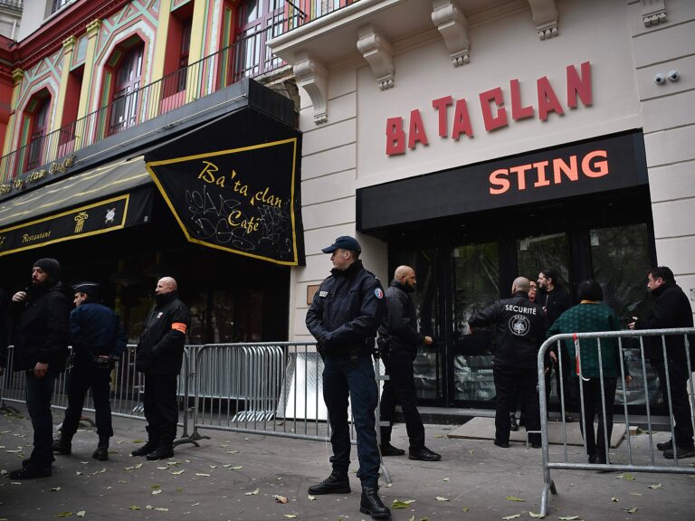 Une survivante du Bataclan est choquée de découvrir que son chirurgien a vendu des NFT de ses radiographies.