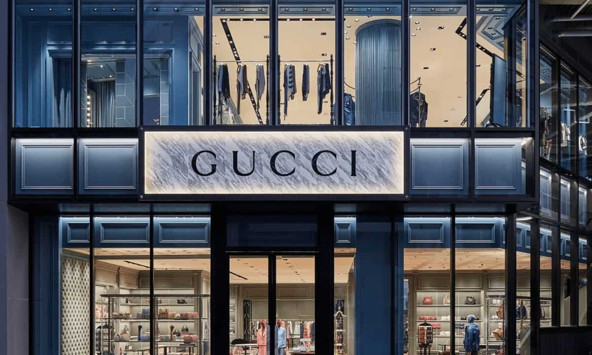 Gucci acceptera les paiements Bitcoin, Dogecoin et Shiba Inu dans certains magasins américains