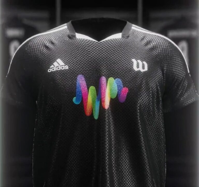 WAGMI United dévoile son nouveau maillot Crawley Town FC x Adidas