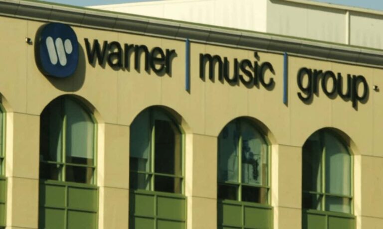 Warner Music Group plonge plus profondément dans Metaverse et investit dans DressX