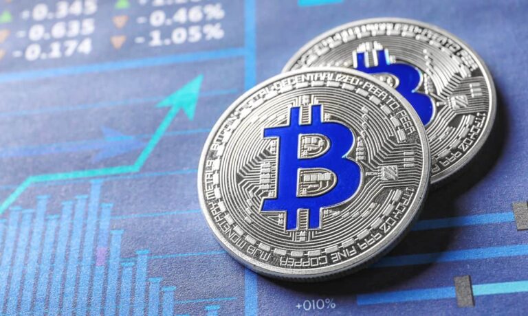 Bitcoin atteint des frais de transaction cumulés record, dépassant les 100 millions de dollars : rapport