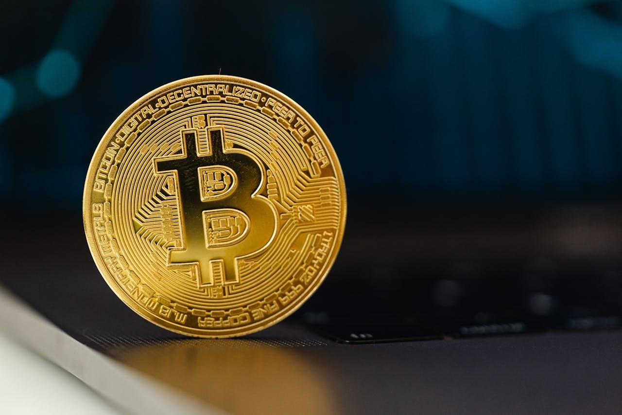 Courses hippiques et crypto : comment parier avec Bitcoin sur les courses ?