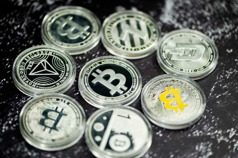 Les ICO uniques du Reich des années 1990
 : détails de l’ICO, prix, roadmap, whitepaper…